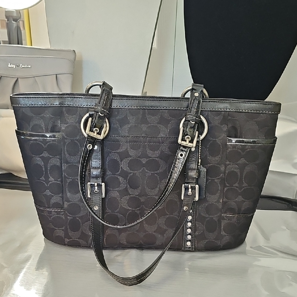 EUC Coach Black Signature C's Lurex Studded Shoulder bag Tote Bag
